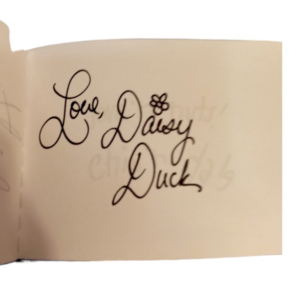 Disney World Year of A Million Dreams Pass and Book of 15 Character Signatures - Picture 12 of 13